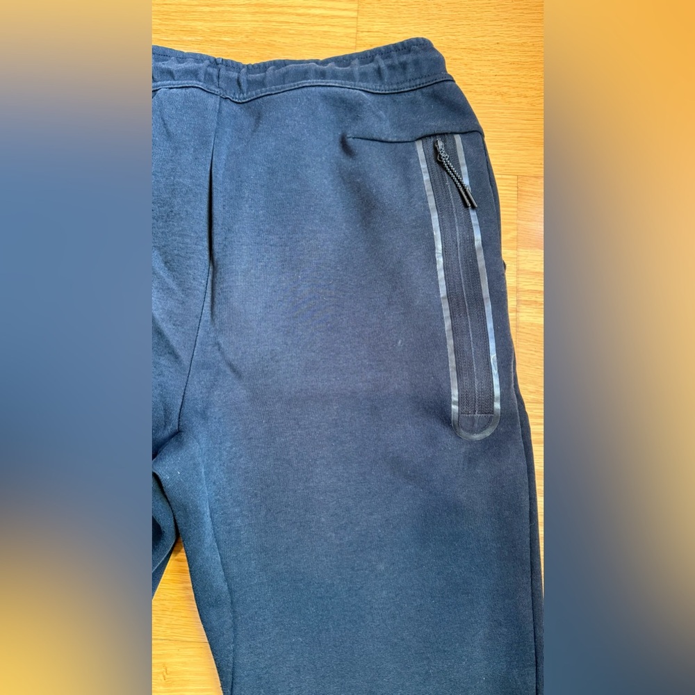 Nike Sportswear Tech Fleece Mens Small Black Joggers Zip Pocket CU4495-010 - Picture 10 of 16